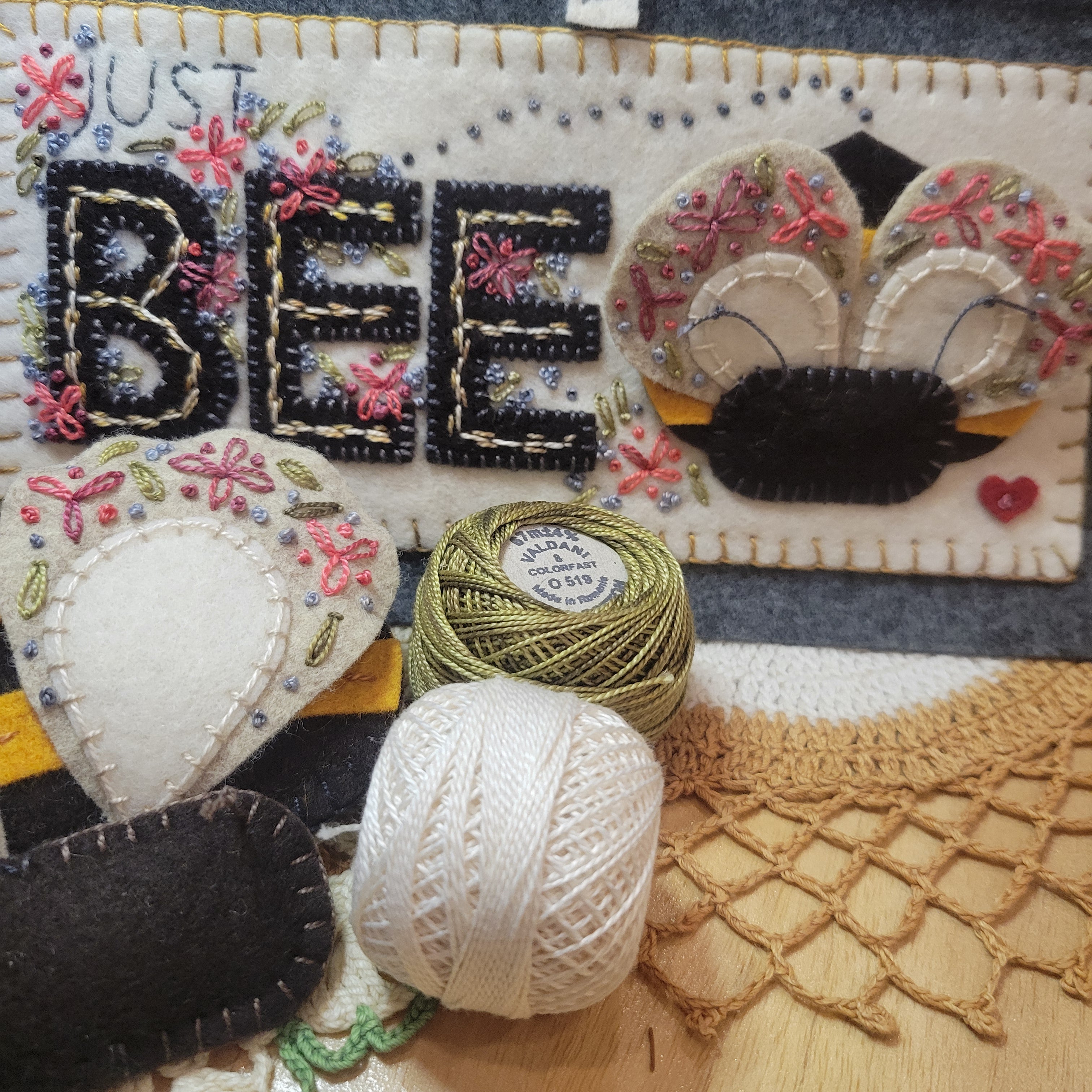 JUST BEE - Pattern or Kit